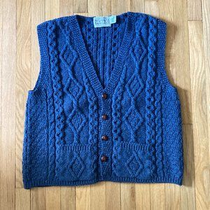 Aran Sweater Market V-Neck Button-up Sweater Vest - Men's L